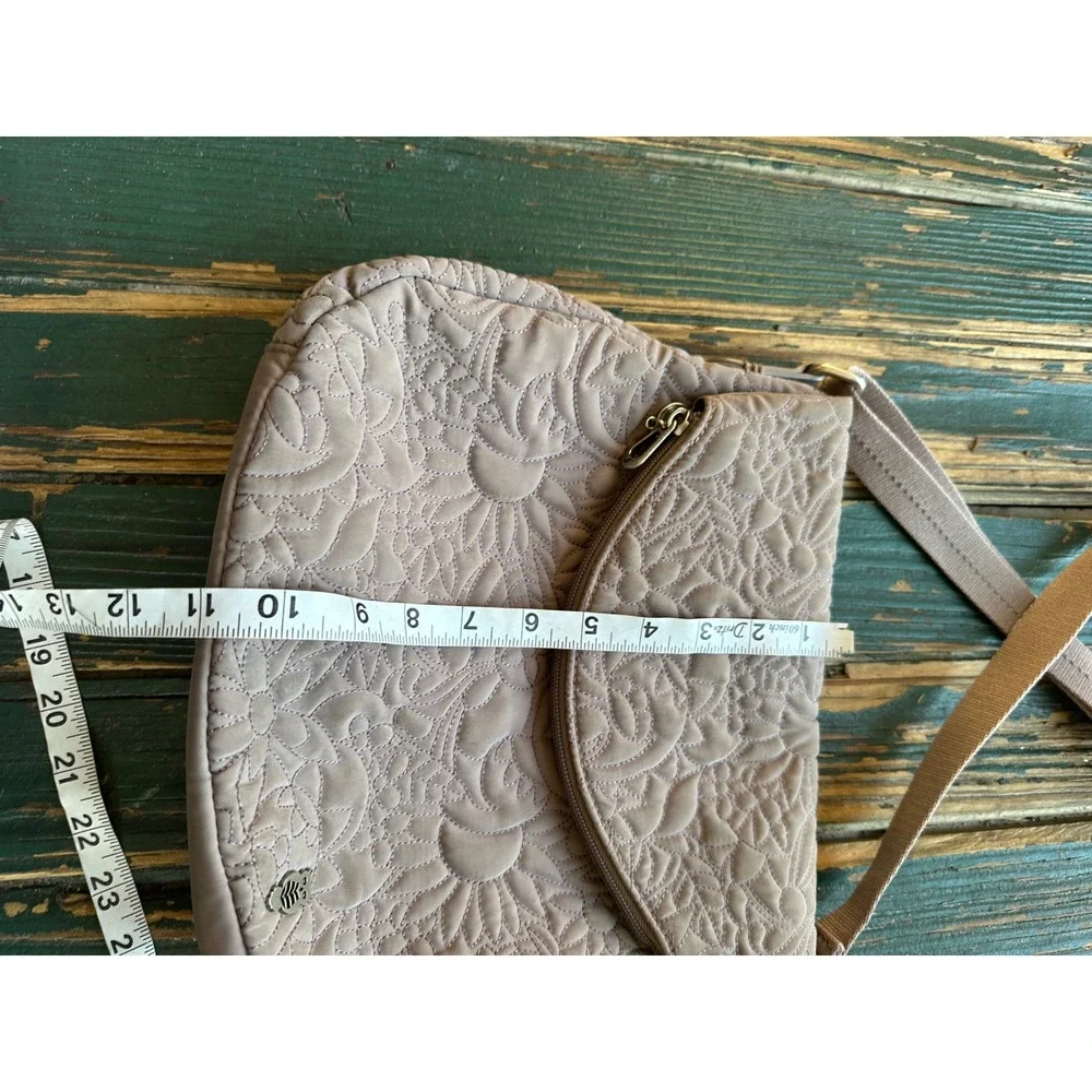 Sakroots Quilted Floral Crossbody Bag Mauve Taupe Adjustable Strap Owl Charm
